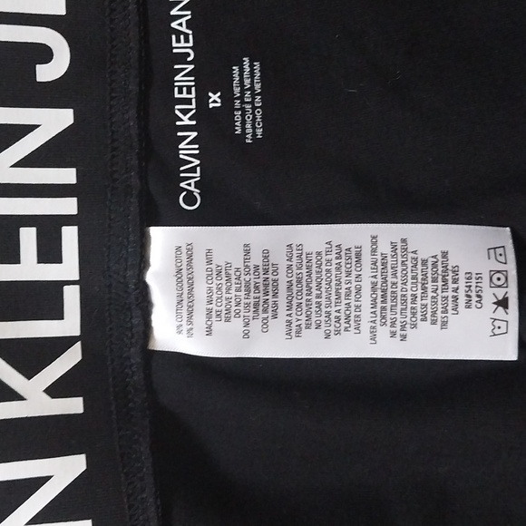 Calvin Klein Cotton Spandex Shorts - Picture 4 of 4